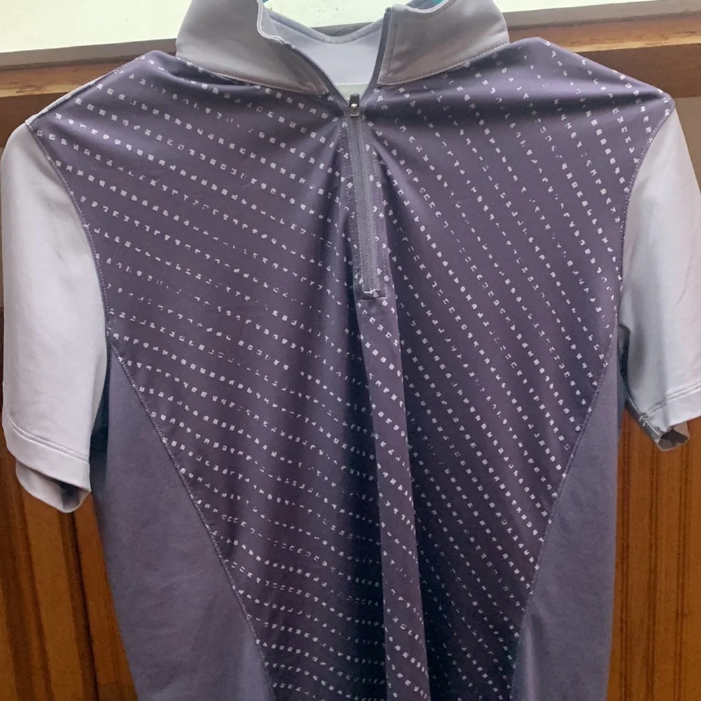 Golf shirt. Dk grey with light grey collar and sleeves. Mint - Picture 4 of 4